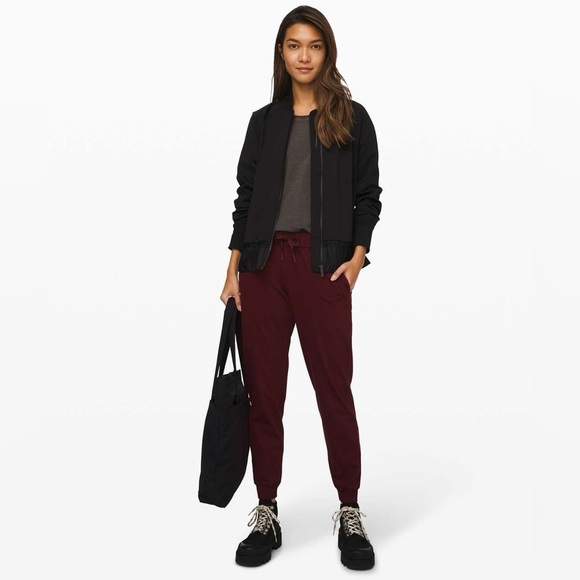 Lululemon On the Fly Jogger | Luxtreme | Garnet Maroon | Women's 4 28" inseam - Picture 3 of 14